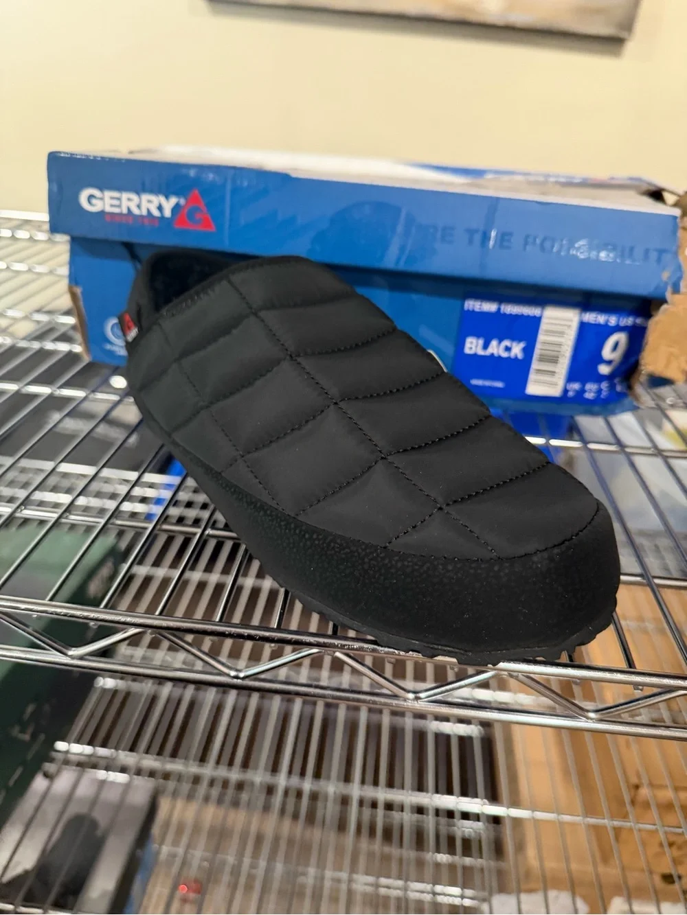 Gerry Men’s Slip On Puffer Comfort Walking Shoes Black Size 9 M US